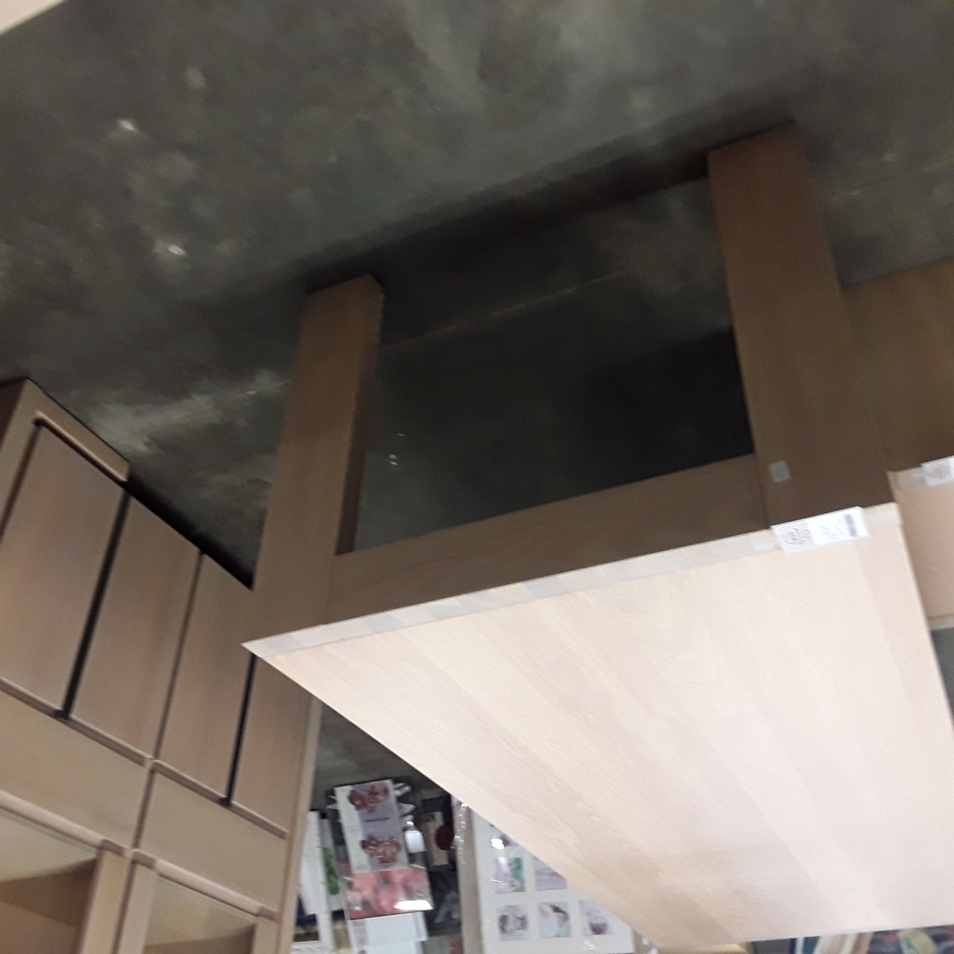 <p>Table chêne clair <br />212* 97cm<br />195,00 € T.T.C<br /><a href="/Article/123013?type=depose" style="color:white;" target="_blank">Lien vers l'article</a></p>