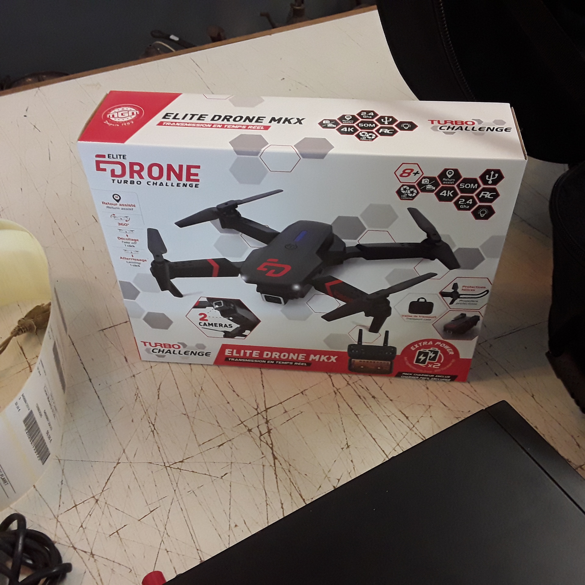 <p>Drone MGM Elite MKX<br />30,00 € T.T.C<br /><a href="/Article/122148?type=depose" style="color:white;" target="_blank">Lien vers l&#39;article</a></p>