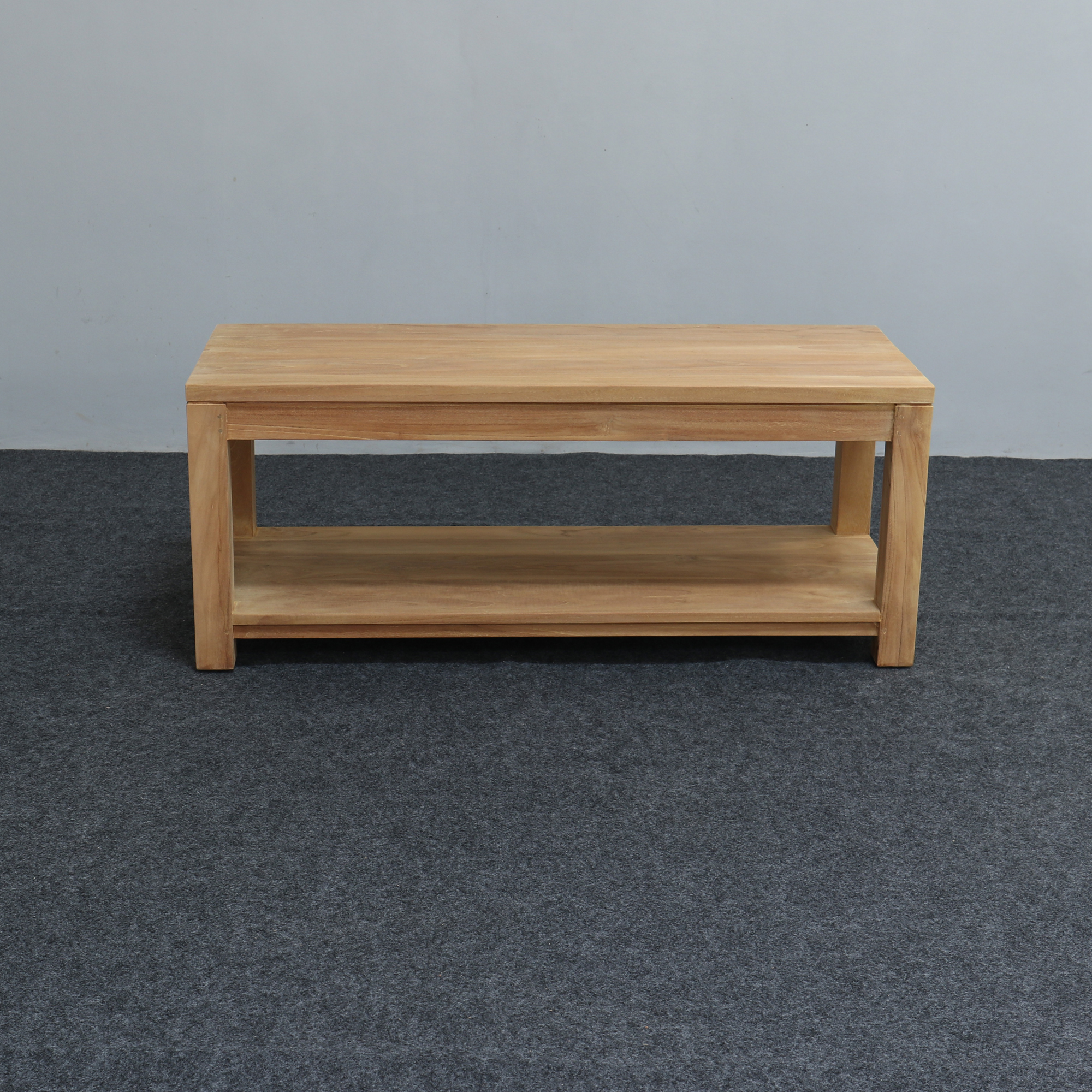 <p>Table de salon/tv Teck (510)<br />115 x 45 x H 45 Cm<br />429,00 € T.T.C<br /><a href="/Article/4597?type=neuf" style="color:white;" target="_blank">Lien vers l&#39;article</a></p>