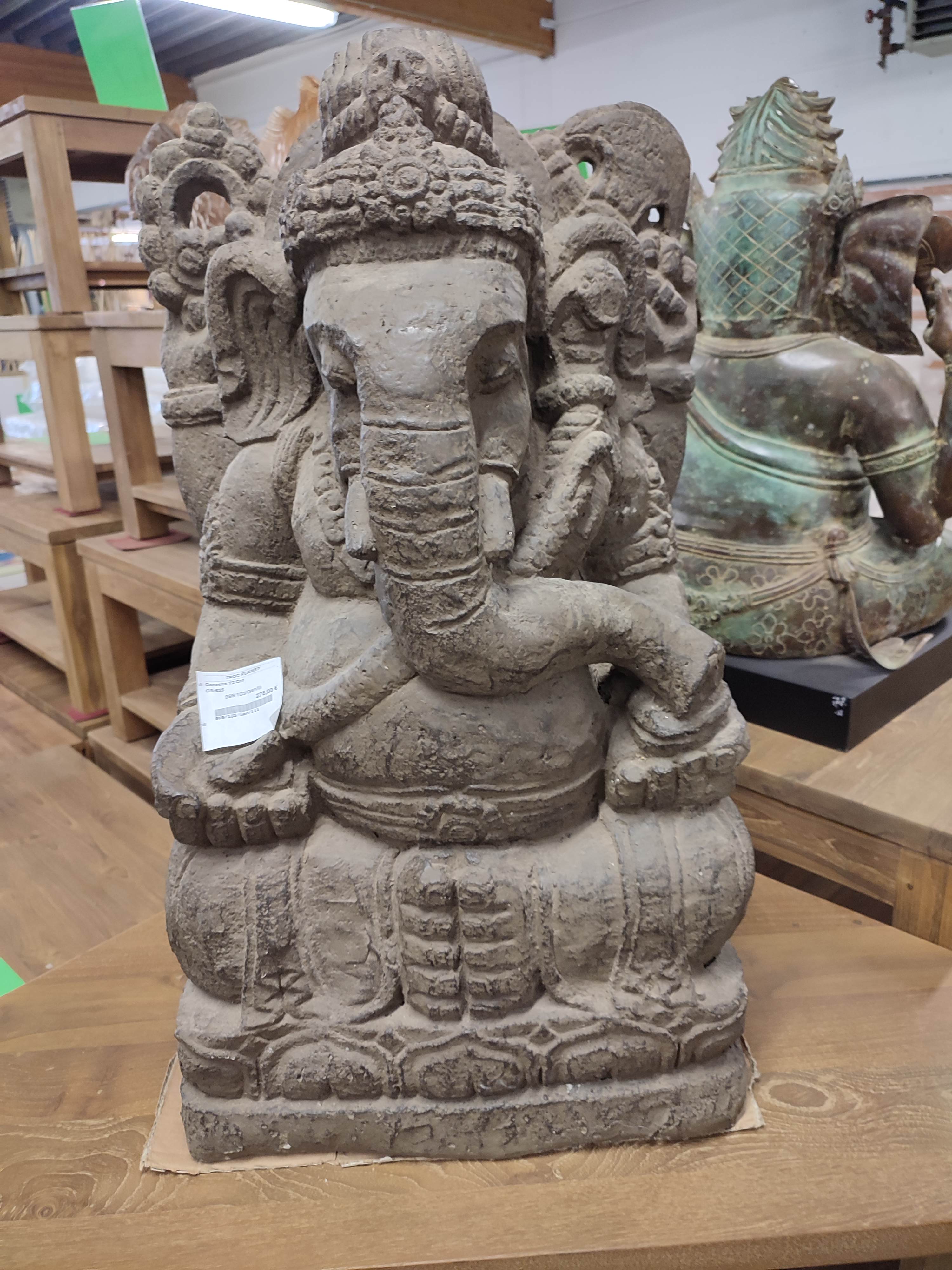 <p>Solid tete Bouddha 70 cm<br />massif GS-521<br />295,00 € T.T.C<br /><a href="/Article/4020?type=neuf" style="color:white;" target="_blank">Lien vers l&#39;article</a></p>