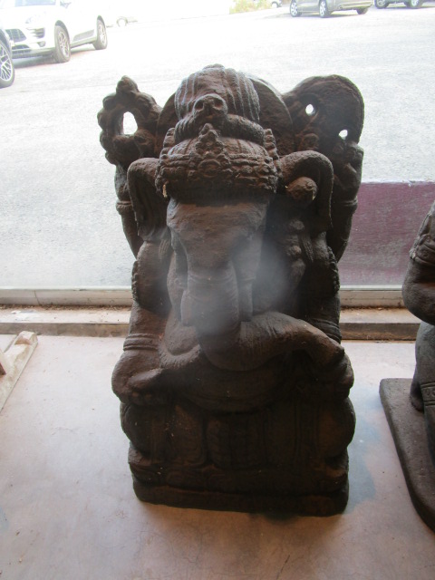 <p>Ganesha 72 Cm<br />GS-625<br />275,00 € T.T.C<br /><a href="/Article/3936?type=neuf" style="color:white;" target="_blank">Lien vers l&#39;article</a></p>