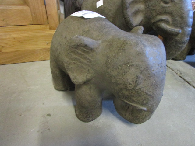 <p>Solid Elephant C-765<br />49,00 € T.T.C<br /><a href="/Article/4019?type=neuf" style="color:white;" target="_blank">Lien vers l&#39;article</a></p>