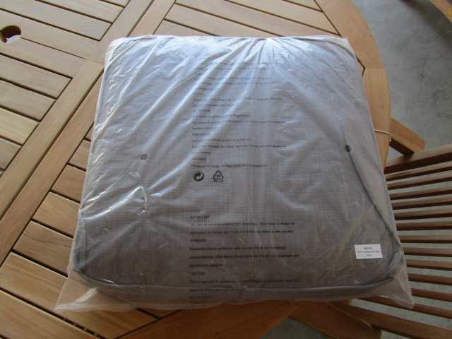 <p>Coussin GK32<br />(mod.  fauteuil empilable)<br />19,00 € T.T.C<br /><a href="/Article/2372?type=neuf" style="color:white;" target="_blank">Lien vers l&#39;article</a></p>