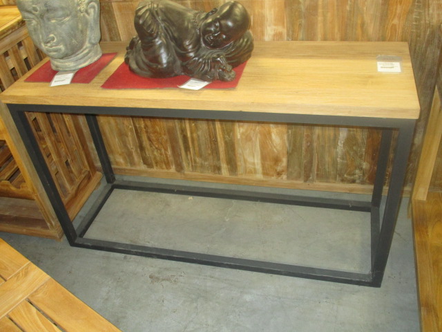 <p>Console Teck fer forgé<br />120 x 40 x 70 Cm 103366<br />399,00 € T.T.C<br /><a href="/Article/1947?type=neuf" style="color:white;" target="_blank">Lien vers l&#39;article</a></p>