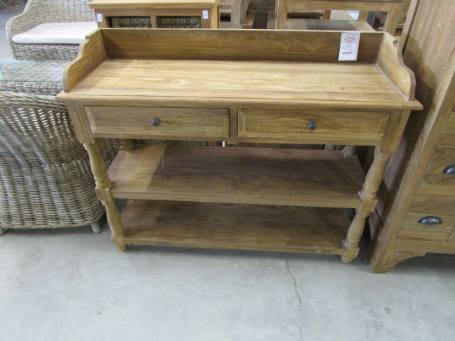 <p>Console 2 tiroirs 14-ST<br />Rustic L 120 x P 40 x H 95 Cm<br />599,00 € T.T.C<br /><a href="/Article/3117?type=neuf" style="color:white;" target="_blank">Lien vers l&#39;article</a></p>