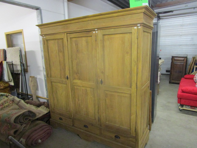 <p>Garde-robe Teck Rustic<br />démontable 190 x 55 x H 200 Cm<br />1 499,00 € T.T.C<br /><a href="/Article/3104?type=neuf" style="color:white;" target="_blank">Lien vers l&#39;article</a></p>