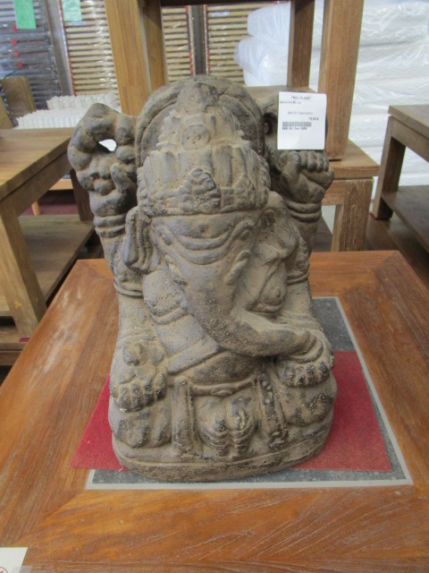 <p>Ganesha 50 cm<br />75,00 € T.T.C<br /><a href="/Article/3211?type=neuf" style="color:white;" target="_blank">Lien vers l&#39;article</a></p>