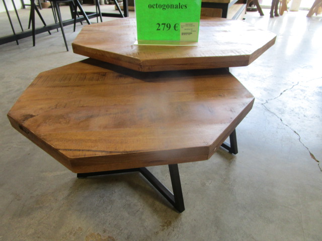 <p>Set de 2 tables octogonales<br />1637<br />279,00 € T.T.C<br /><a href="/Article/4021?type=neuf" style="color:white;" target="_blank">Lien vers l&#39;article</a></p>