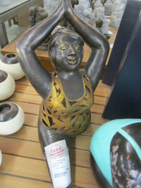 <p>Fat lady Krawang<br />Bronze C40<br />189,00 € T.T.C<br /><a href="/Article/3654?type=neuf" style="color:white;" target="_blank">Lien vers l&#39;article</a></p>