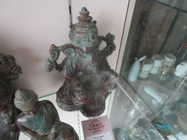 <p>Ganesha stg Bronze<br />C10<br />99,00 € T.T.C<br /><a href="/Article/3638?type=neuf" style="color:white;" target="_blank">Lien vers l&#39;article</a></p>