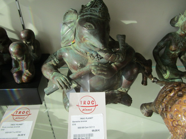 <p>Ganesha bronze<br />C13<br />69,00 € T.T.C<br /><a href="/Article/3632?type=neuf" style="color:white;" target="_blank">Lien vers l&#39;article</a></p>