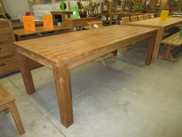 <p>Table GPT 435 C Teck<br />240 x 100 Cm<br />1 099,00 € T.T.C<br /><a href="/Article/3699?type=neuf" style="color:white;" target="_blank">Lien vers l&#39;article</a></p>